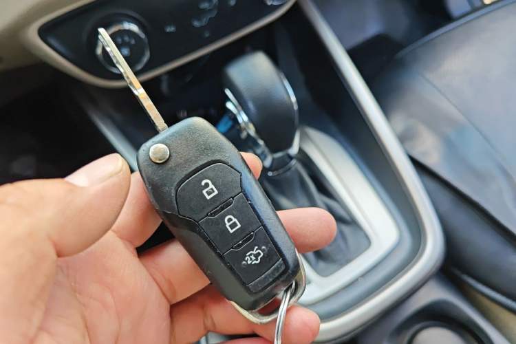 Used Ford Escort 2015 1.5L Automatic Comfort Edition Vehicle Key