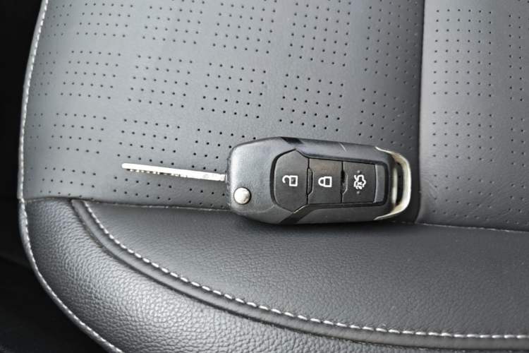 Used Ford Escort 2015 1.5L Automatic Fashion Model Vehicle Key