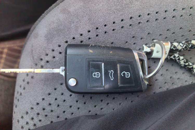 Used Ford Escort 2015 1.5L Automatic Comfort Edition Vehicle Key