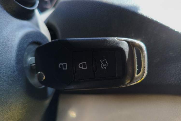 Used Ford Escort 2015 1.5L Automatic Comfort Edition Vehicle Key