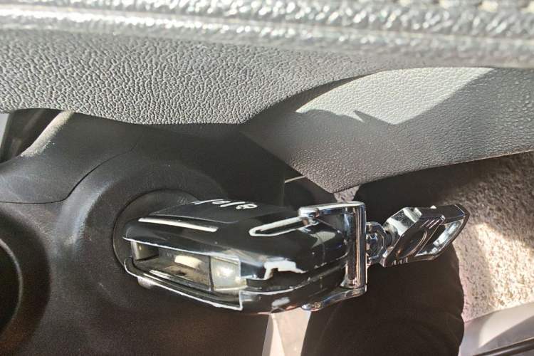 Used Ford Escort 2015 1.5L Manual Fashion Edition Vehicle Key