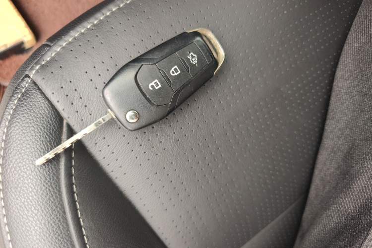 Used Ford Escort 2015 1.5L Automatic Fashion Model Vehicle Key