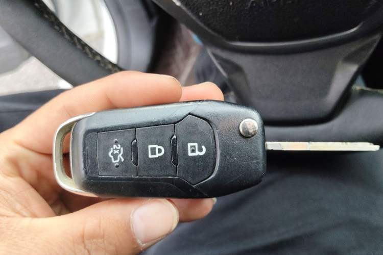Used Ford Escort 2015 1.5L Automatic Fashion Model Vehicle Key