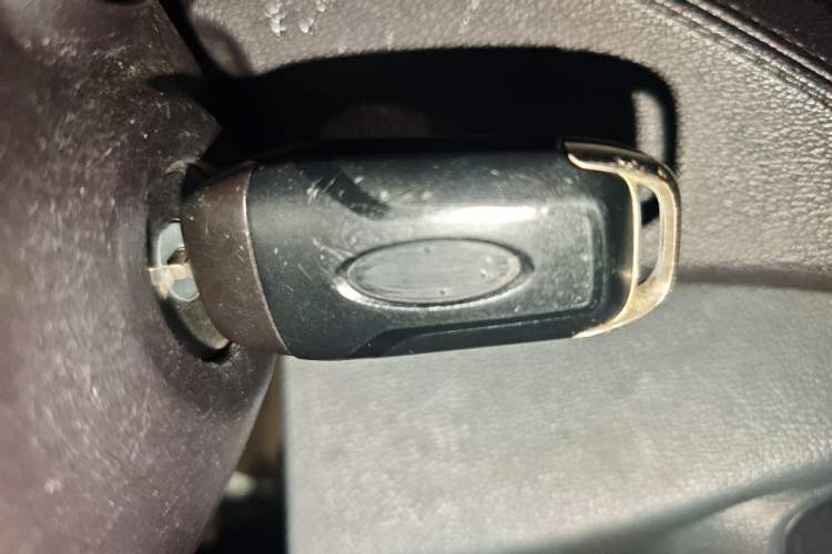 Used Ford Escort 2015 1.5L Automatic Fashion Model Vehicle Key