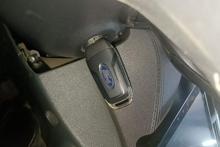 Used Ford Escort 2015 1.5L Automatic Fashion Model Vehicle Key