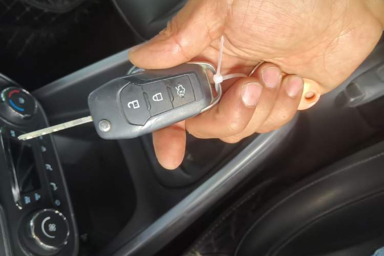 Used Ford Escort 2015 1.5L Manual Fashion Edition Vehicle Key