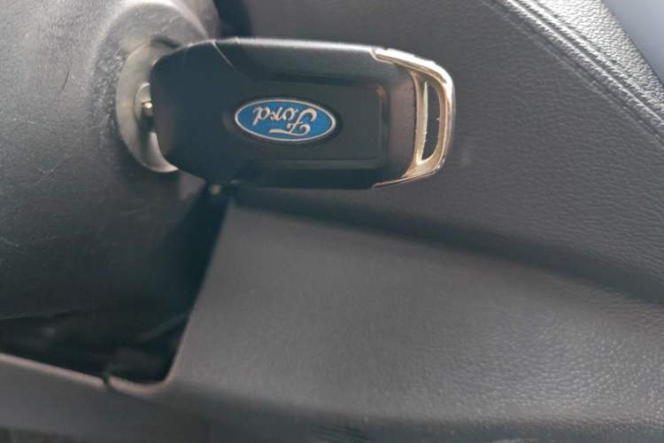 Used Ford Escort 2015 1.5L Automatic Fashion Model Vehicle Key