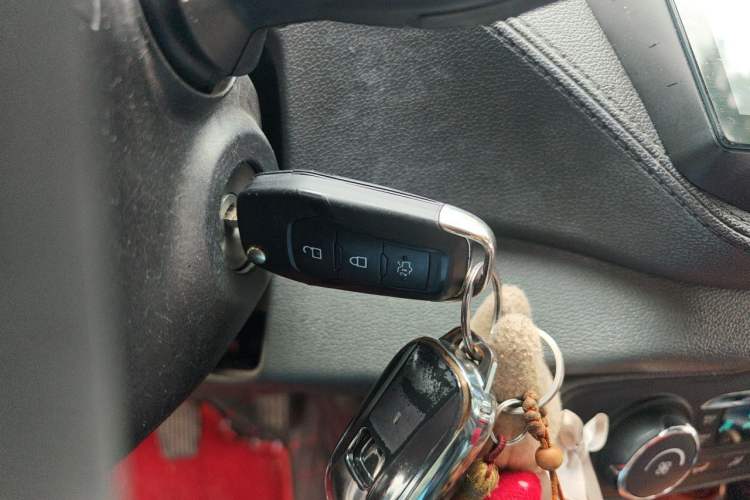 Used Ford Escort 2015 1.5L Manual Fashion Edition Vehicle Key
