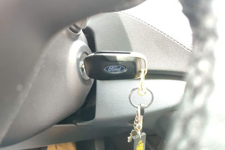 Used Ford Escort 2015 1.5L Automatic Fashion Model Vehicle Key