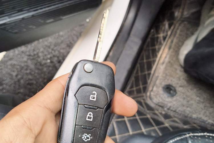 Used Ford Escort 2015 1.5L Automatic Fashion Model Vehicle Key