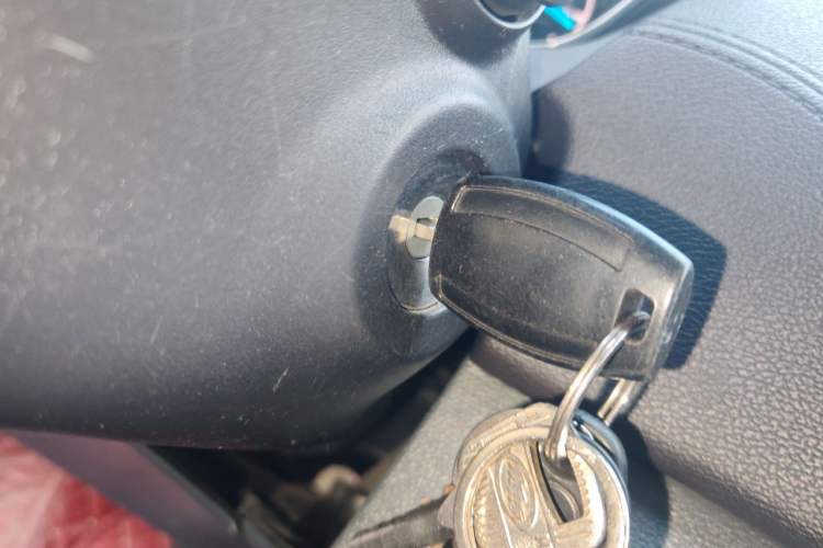 Used Ford Escort 2015 1.5L Automatic Fashion Model Vehicle Key