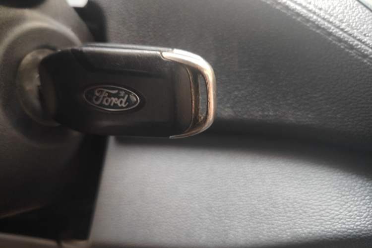 Used Ford Escort 2015 1.5L Automatic Fashion Model Vehicle Key
