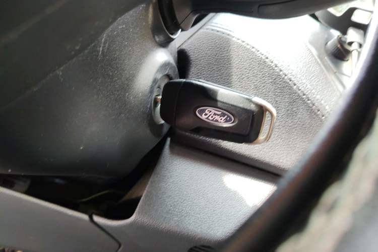 Used Ford Escort 2015 1.5L Automatic Fashion Model Vehicle Key