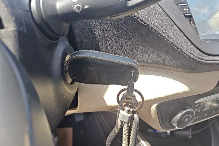 Used Ford Escort 2015 1.5L Automatic Fashion Model Vehicle Key