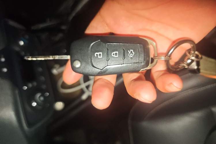 Used Ford Escort 2015 1.5L Automatic Fashion Model Vehicle Key