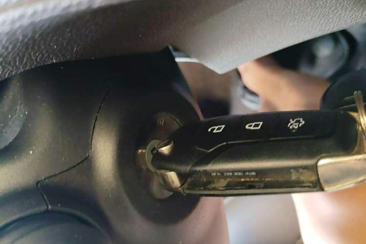 Used Ford Escort 2015 1.5L Automatic Fashion Model Vehicle Key