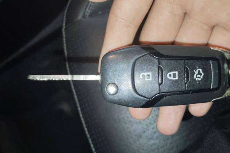 Used Ford Escort 2015 1.5L Automatic Fashion Model Vehicle Key