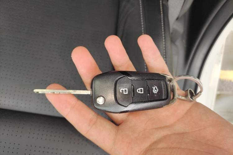 Used Ford Escort 2015 1.5L Automatic Fashion Model Vehicle Key