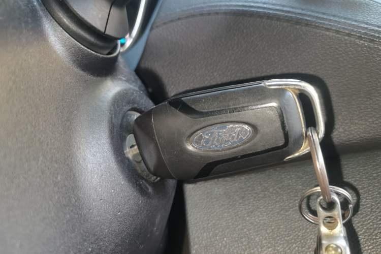 Used Ford Escort 2015 1.5L Automatic Fashion Model Vehicle Key