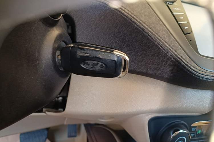 Used Ford Escort 2015 1.5L Automatic Fashion Model Vehicle Key