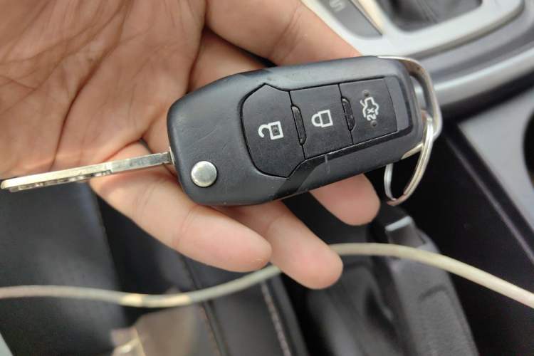 Used Ford Escort 2015 1.5L Automatic Fashion Model Vehicle Key