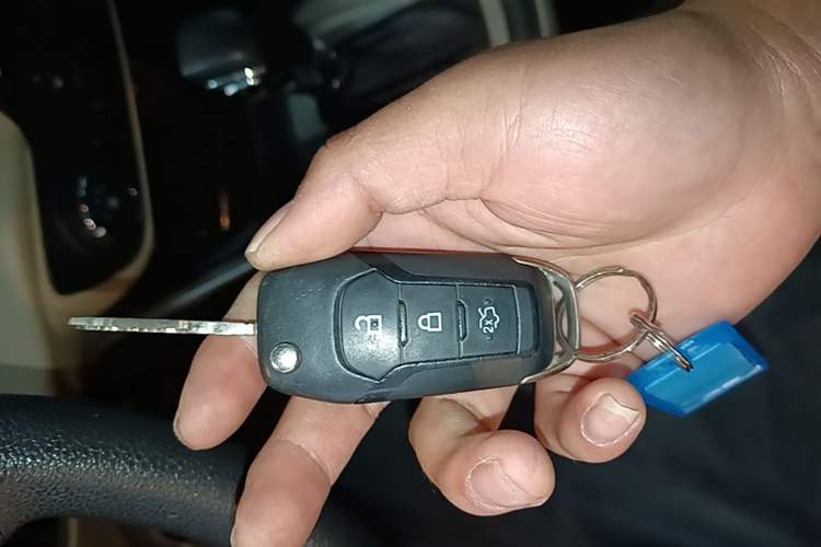 Used Ford Escort 2015 1.5L Automatic Comfort Edition Vehicle Key