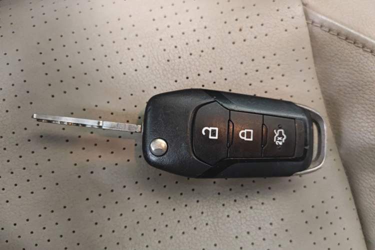 Used Ford Escort 2015 1.5L Automatic Fashion Model Vehicle Key
