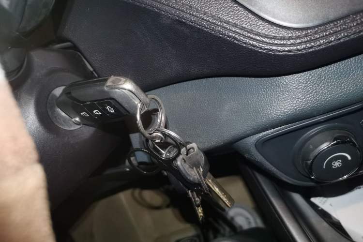 Used Ford Escort 2015 1.5L Automatic Comfort Edition Vehicle Key