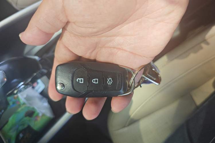 Used Ford Escort 2015 1.5L Automatic Fashion Model Vehicle Key