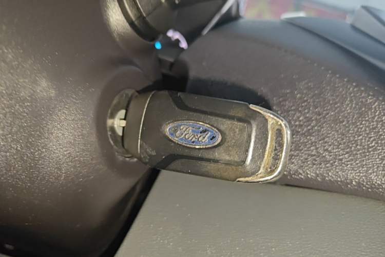 Used Ford Escort 2015 1.5L Automatic Fashion Model Vehicle Key
