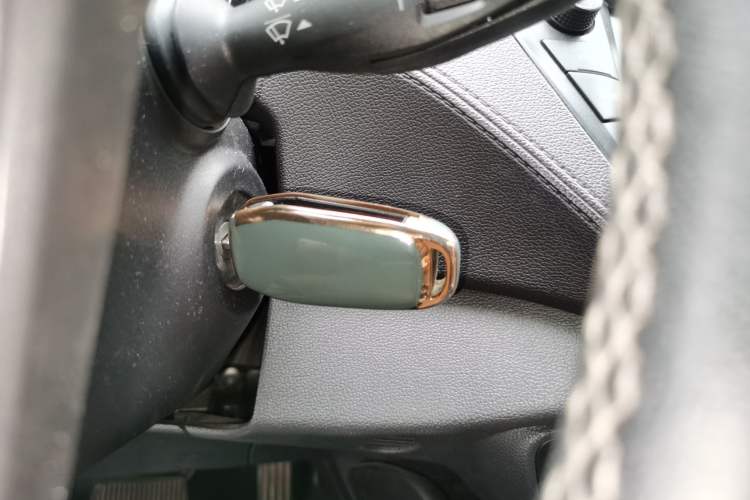 Used Ford Escort 2015 1.5L Automatic Fashion Model Vehicle Key