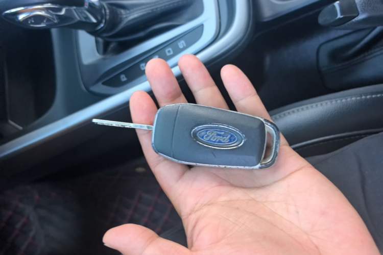 Used Ford Escort 2015 1.5L Automatic Fashion Model Vehicle Key