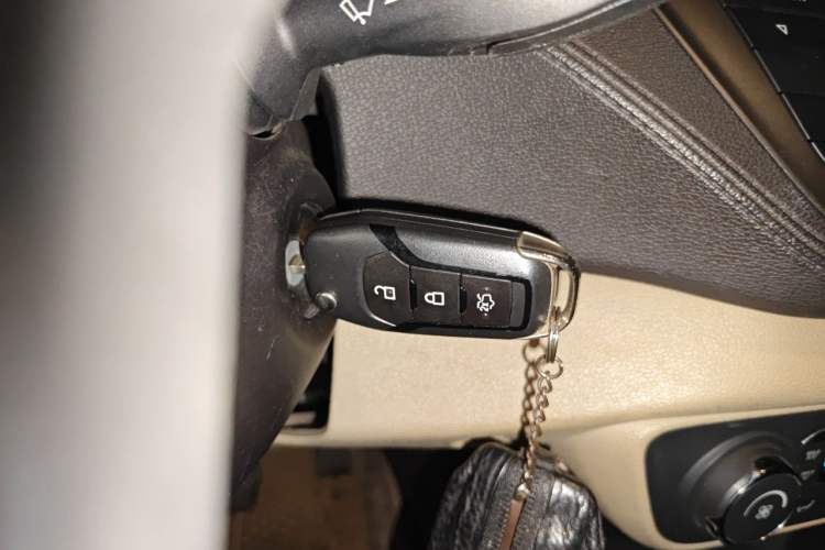 Used Ford Escort 2015 1.5L Manual Fashion Edition Vehicle Key