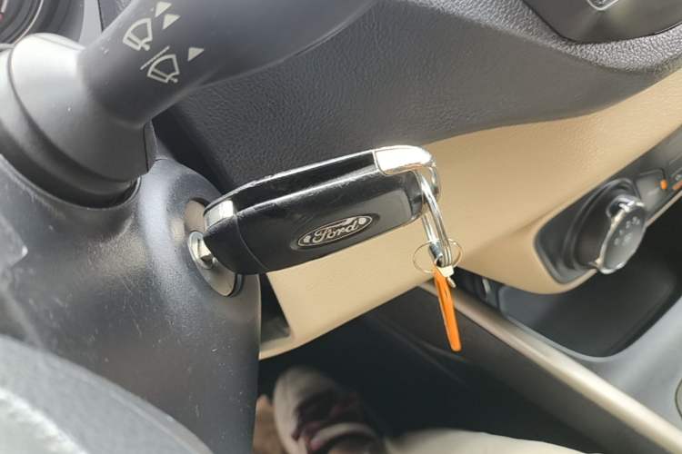 Used Ford Escort 2015 1.5L Automatic Comfort Edition Vehicle Key