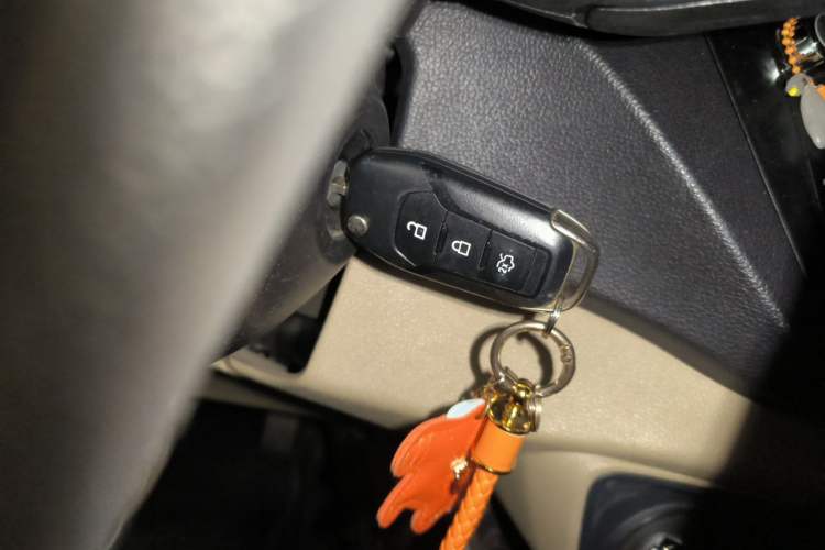 Used Ford Escort 2015 1.5L Automatic Comfort Edition Vehicle Key