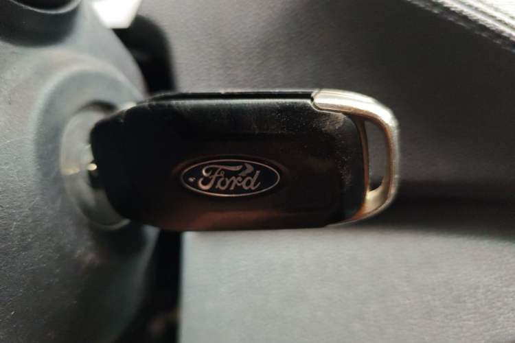 Used Ford Escort 2015 1.5L Automatic Fashion Model Vehicle Key
