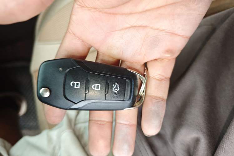 Used Ford Escort 2015 1.5L Automatic Comfort Edition Vehicle Key