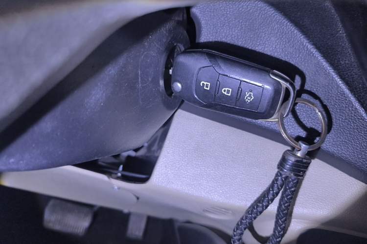 Used Ford Escort 2015 1.5L Automatic Comfort Edition Vehicle Key