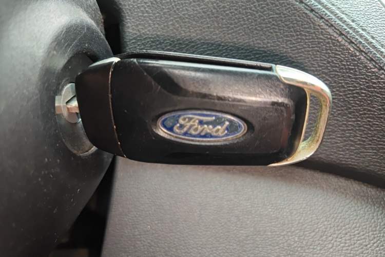 Used Ford Escort 2015 1.5L Automatic Fashion Model Vehicle Key