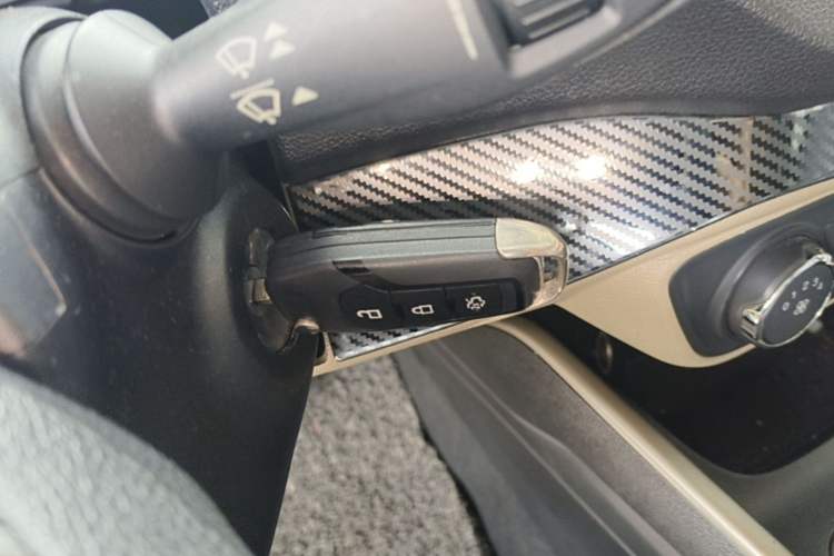 Used Ford Escort 2015 1.5L Automatic Comfort Edition Vehicle Key