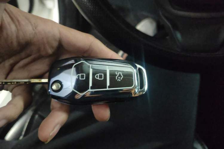 Used Ford Escort 2015 1.5L Automatic Fashion Model Vehicle Key