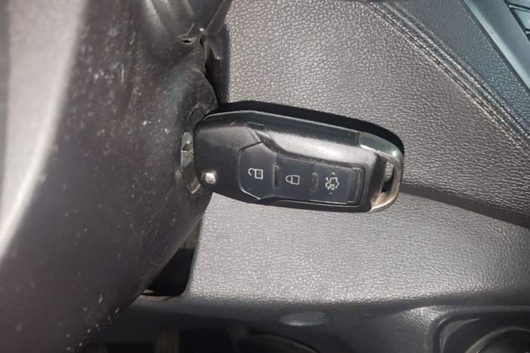 Used Ford Escort 2015 1.5L Manual Fashion Edition Vehicle Key