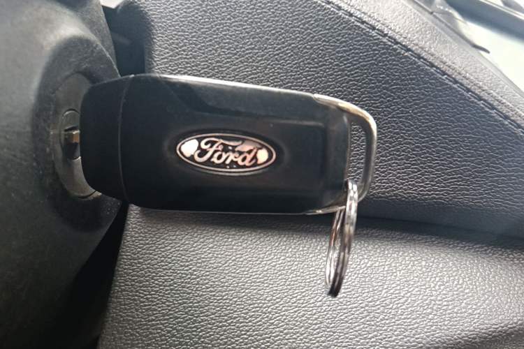 Used Ford Escort 2015 1.5L Automatic Fashion Model Vehicle Key