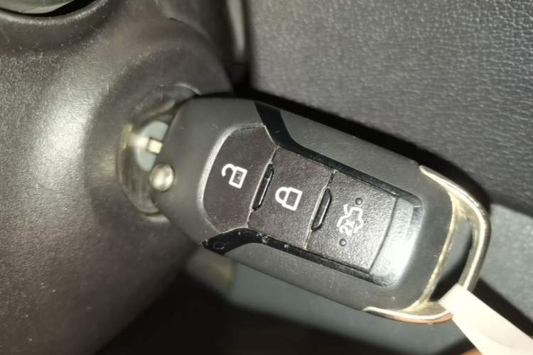 Used Ford Escort 2015 1.5L Automatic Fashion Model Vehicle Key
