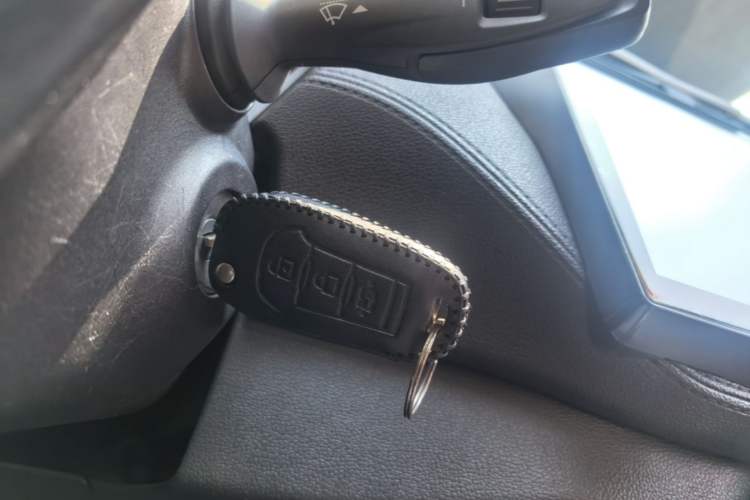 Used Ford Escort 2015 1.5L Automatic Fashion Model Vehicle Key