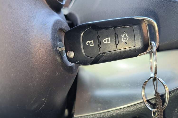 Used Ford Escort 2015 1.5L Manual Fashion Edition Vehicle Key