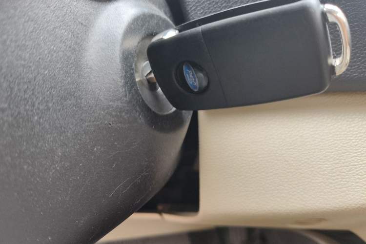 Used Ford Escort 2015 1.5L Automatic Fashion Model Vehicle Key