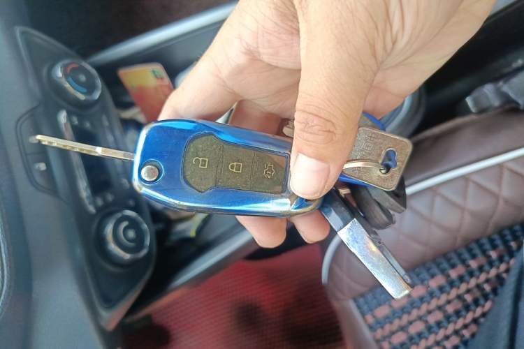 Used Ford Escort 2015 1.5L Manual Fashion Edition Vehicle Key