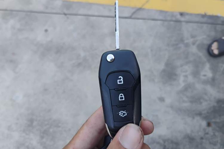 Used Ford Escort 2015 1.5L Automatic Comfort Edition Vehicle Key