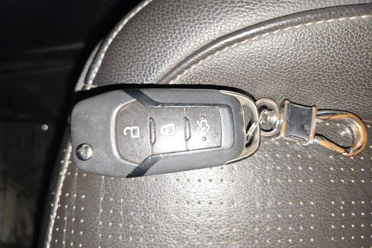 Used Ford Escort 2015 1.5L Automatic Fashion Model Vehicle Key